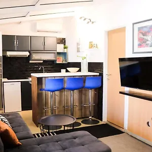Markov Apartment